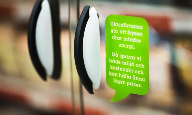 Dörr på kyl i butik