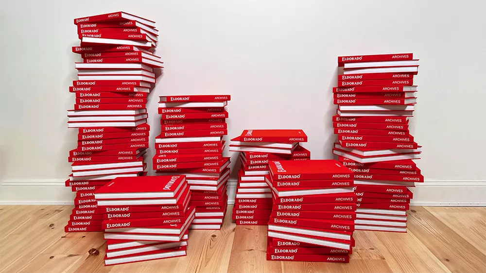 Eldorado coffee table books på hög